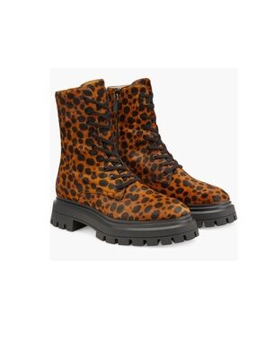 Stuart Weitzman Bedford Sleek Genuine Calf Hair
Combat Boot $695
Color: Toffee 9